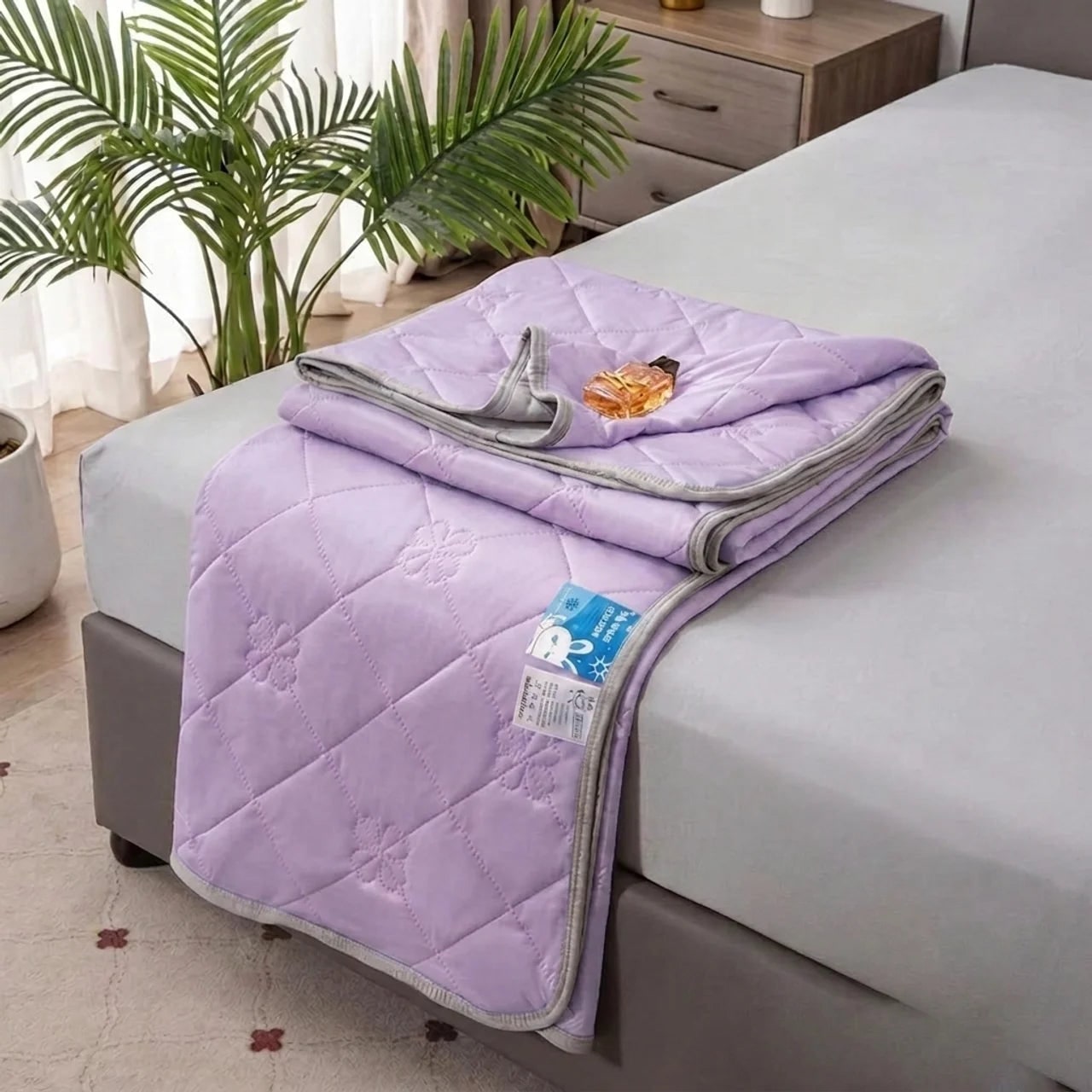 Lightweight Cooling Summer Blanket