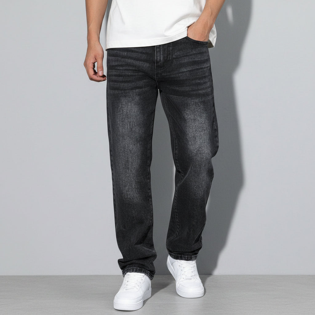 Men's Straight-Leg Washed Jeans