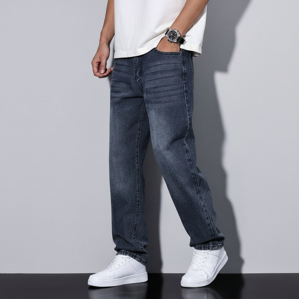 Men's Straight-Leg Washed Jeans