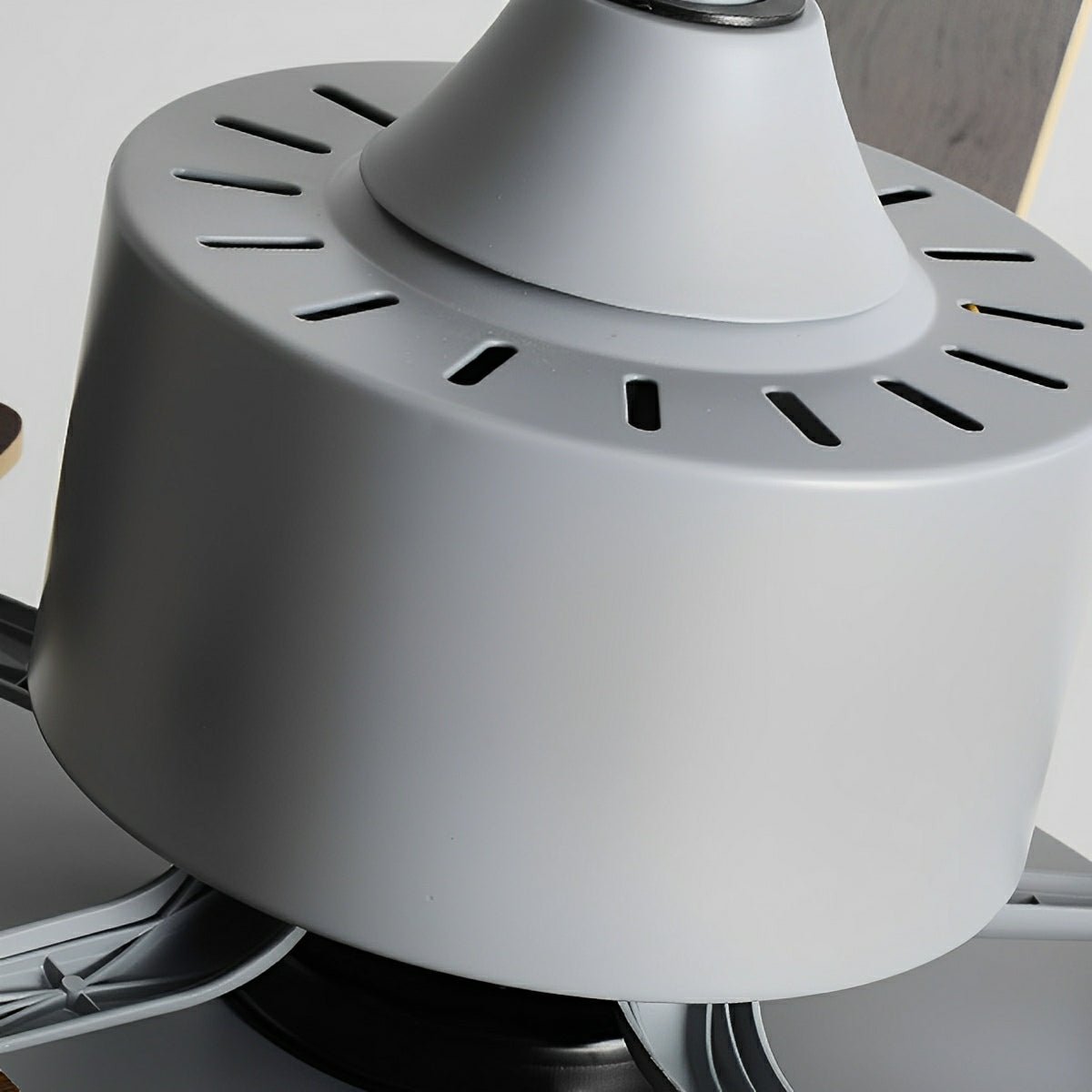 Modern Minimalist 6-Speed Reverse Frequency Conversion DC Motor Ceiling Fan Light