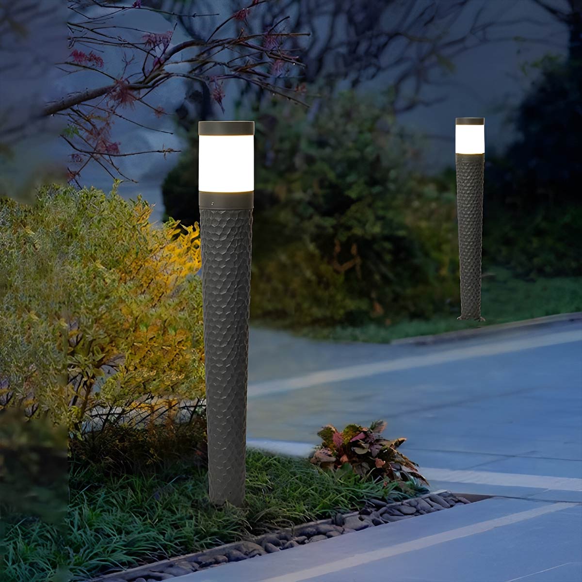 Modern Waterproof Cylinder Outdoor LED Lawn Pillar Lights