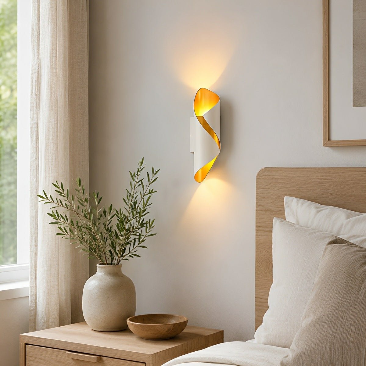 Modern Waterproof Outdoor LED Up and Down Light Wall Sconce