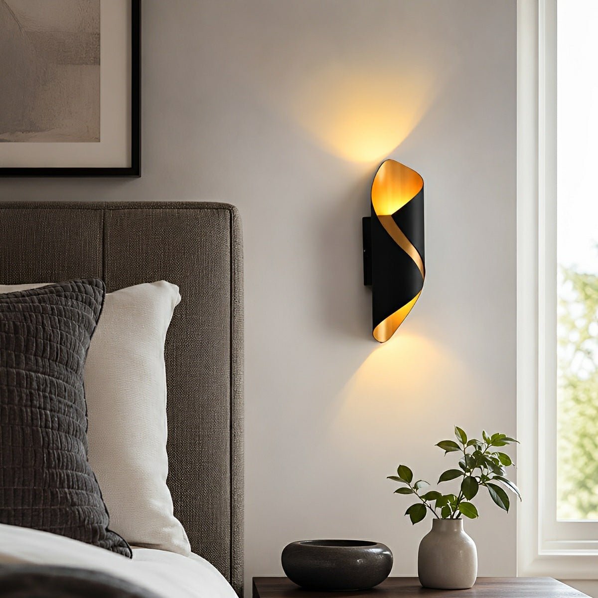 Modern Waterproof Outdoor LED Up and Down Light Wall Sconce
