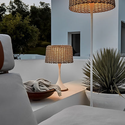 Waterproof Weave Shade LED Outdoor Floor Lamp