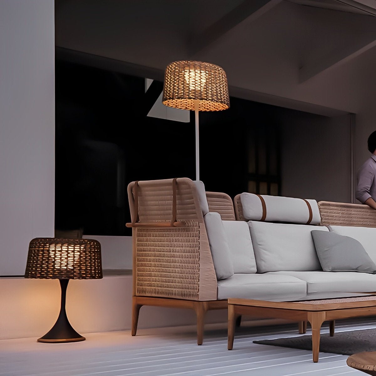 Waterproof Weave Shade LED Outdoor Floor Lamp