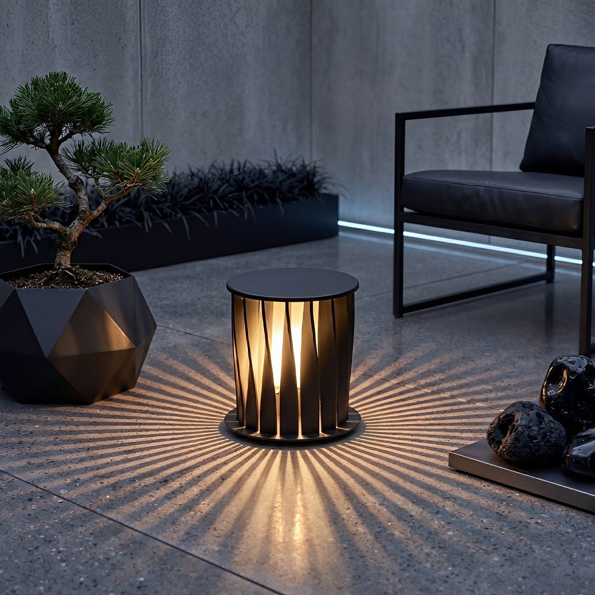 Waterproof Cylindrical Twisted Outdoor Post Light Pathway Lighting