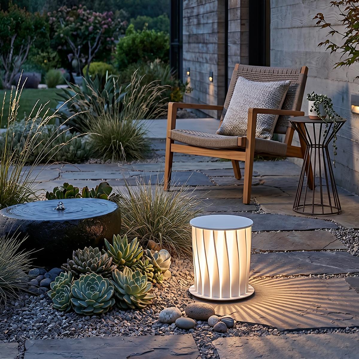 Waterproof Cylindrical Twisted Outdoor Post Light Pathway Lighting