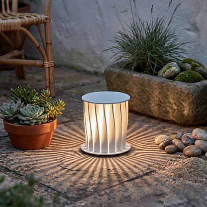 Waterproof Cylindrical Twisted Outdoor Post Light Pathway Lighting