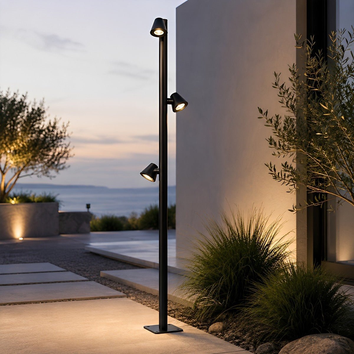 Waterproof Flash Black Modern Column Outdoor Street Pole Lights